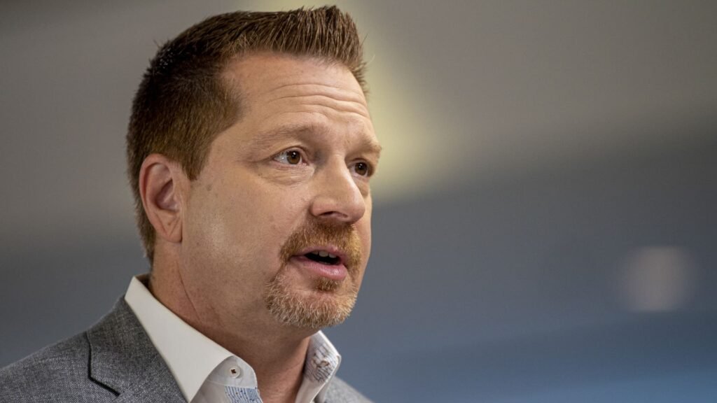 CrowdStrike falls 9% on frustrating profits forecast