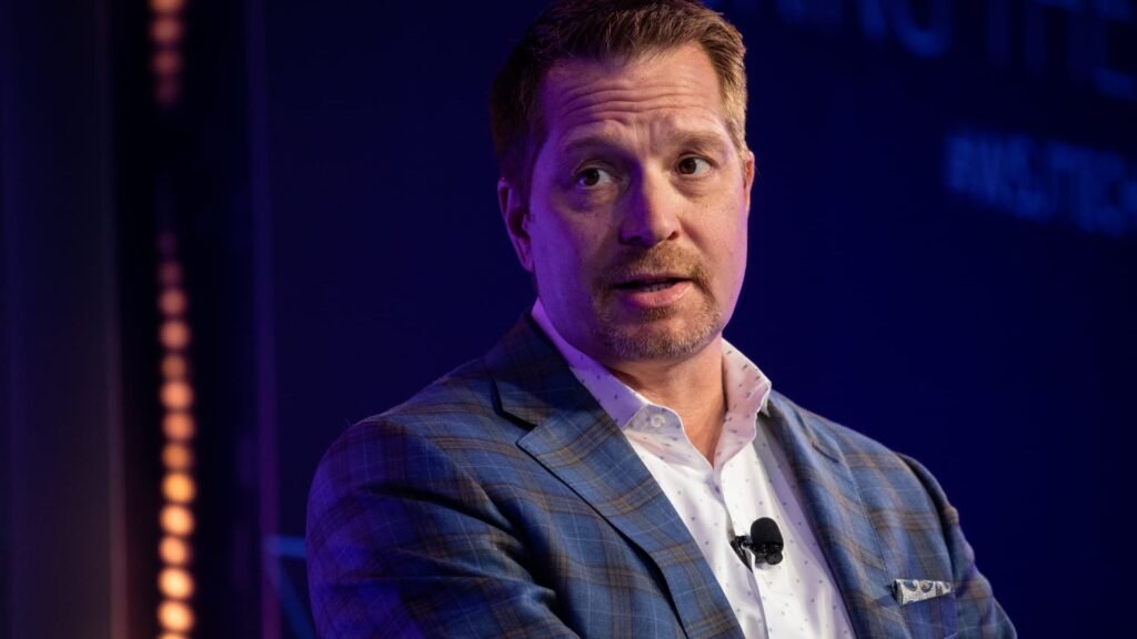 CrowdStrike slumps more than 6% on weak earnings outlook, overhang from outage costs