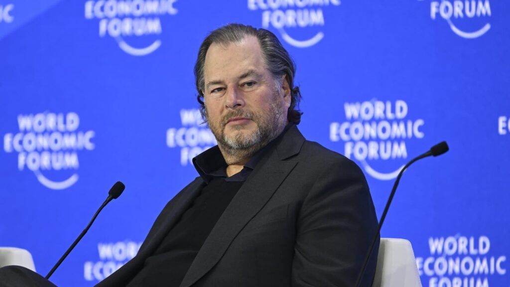 Salesforce misses on revenue, issues disappointing guidance