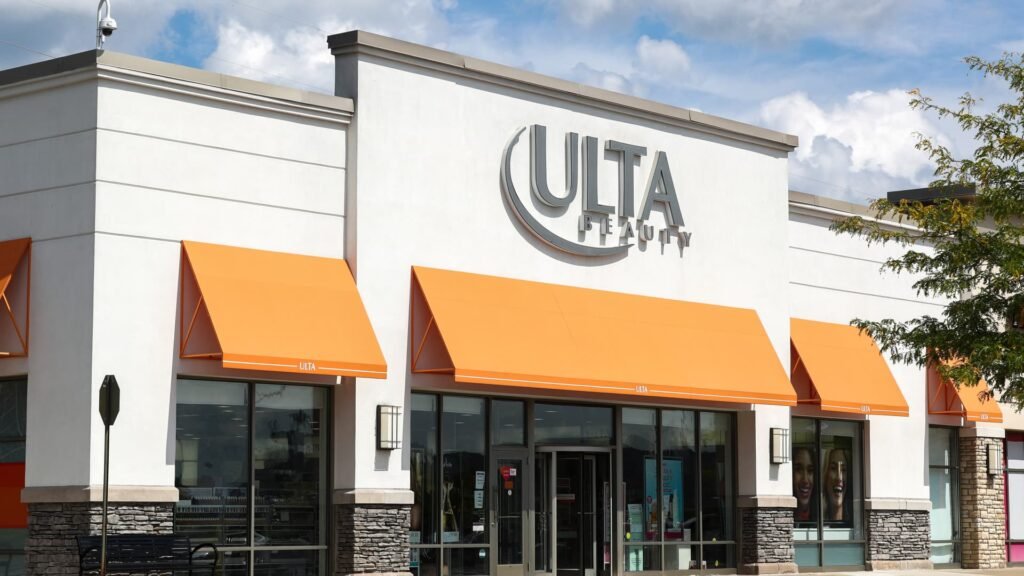 Ulta concerns weak guidance, citing consumer uncertainty, increasing competitors and business mistakes