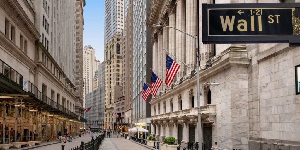 Stock Exchange News, Jan. 22, 2025: Dow ends higher; Nasdaq leaps, S&P 500 touches intraday record after Netflix incomes, Trump AI effort. Oracle, Nvidia shares rise.