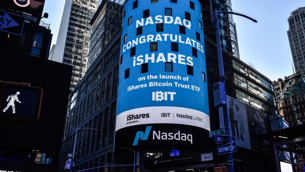 Top 10 eCommerce Online Stores Builders