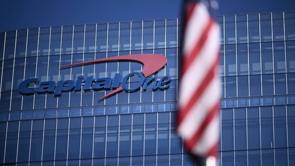 Capital One beats on incomes, bends momentum ahead of closing Discover deal