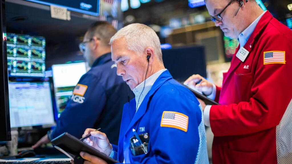 DuPont hits quarterly numbers, collects momentum heading into its November breakup