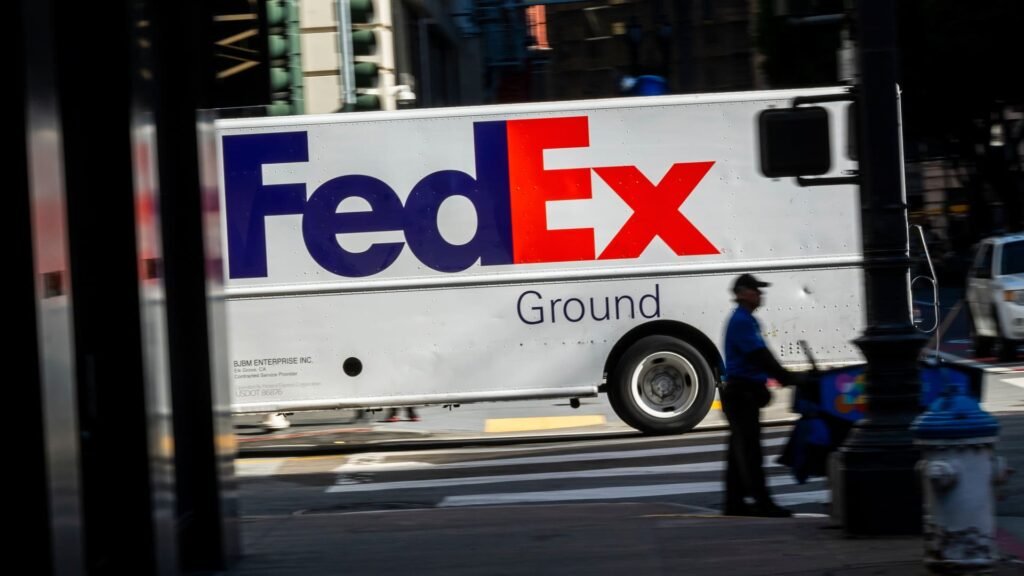 FedEx beats revenues quotes, projections $1 billion expense savings in the next