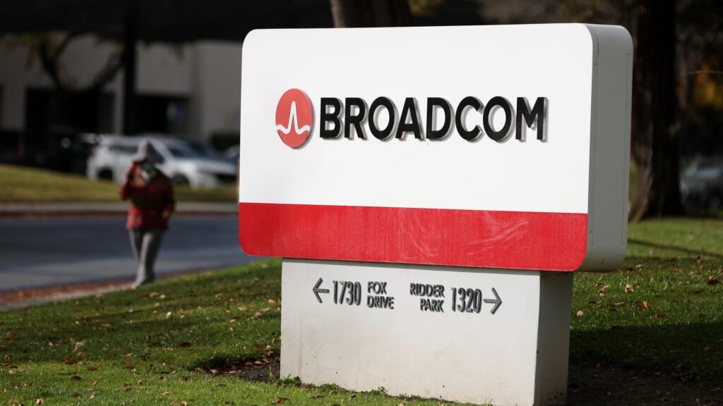 Broadcom beats on revenues and revenue