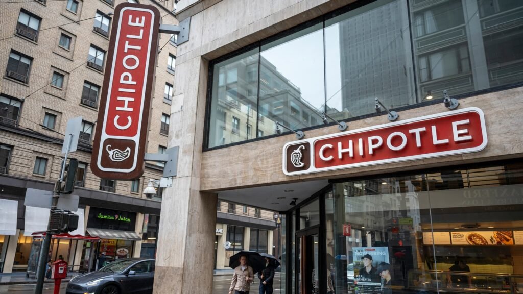 Chipotle stock tumbles 9% after chain cuts same-store sales forecast
