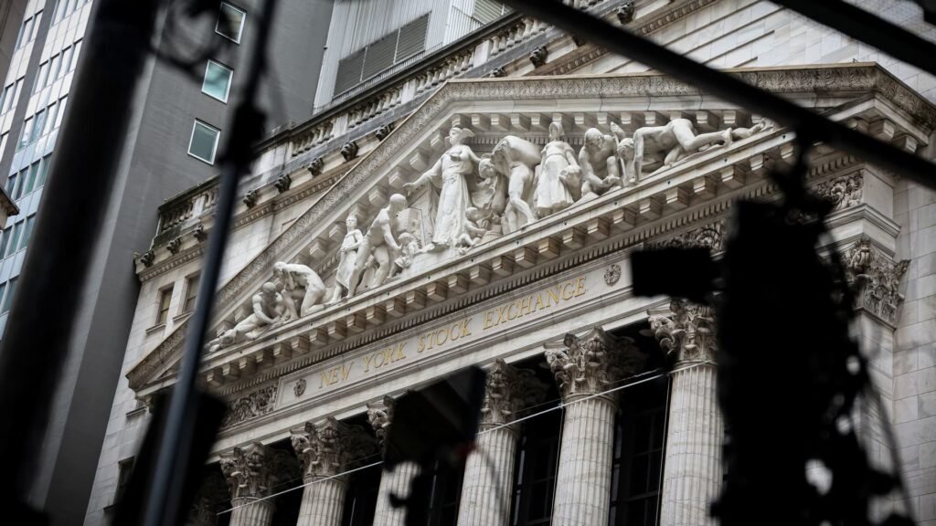 The stock exchange had a hard week however an excellent month. Here’s what occurred