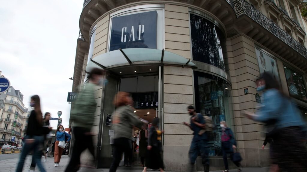 Gap stock falls as seller misses out on sales expectations, warns tariffs will affect profits