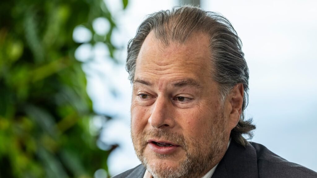 Salesforce concerns weak profits guidance even as revenues beat quotes