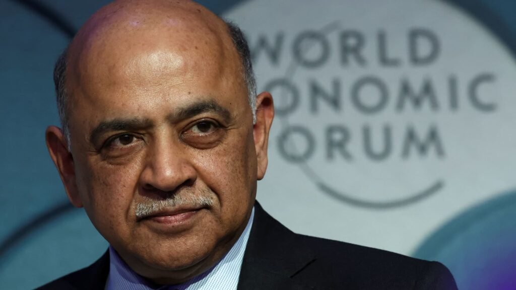 IBM tops third-quarter price quotes and lifts guidance, but stock drops